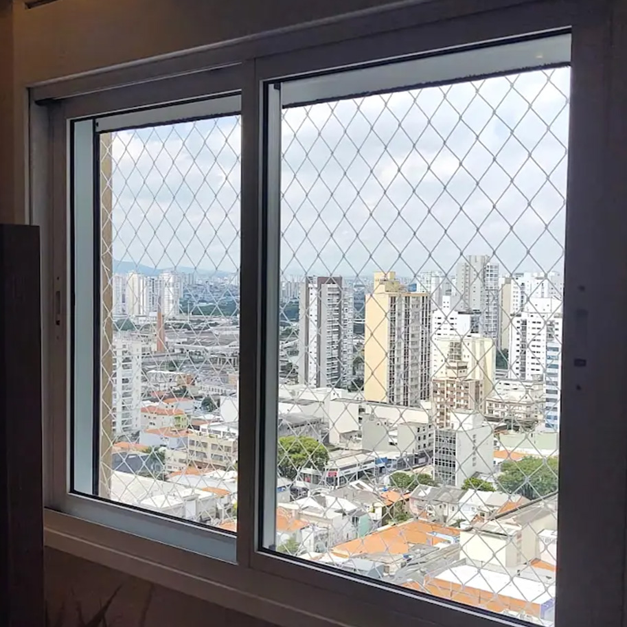 Instalação de rede de proteção